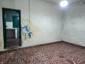 CASA EN VENTA EN CALLE ILLIA (A RECICLAR)