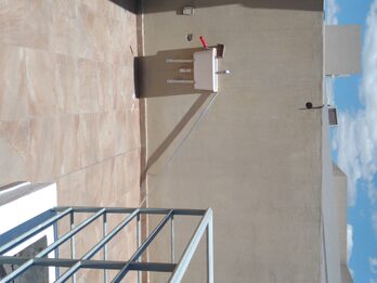 Particular alquila departamento de 2 dormitorios con cochera semicubierta en calle av de las Américas al 2800.Tel 3435088274