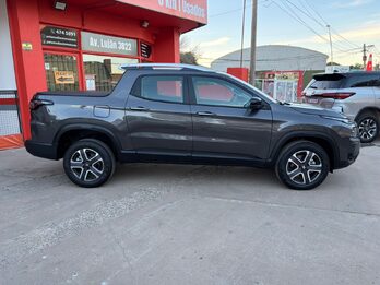 Toro Freedom 1.3T AT6 4x2 2026