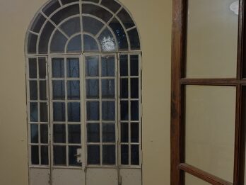 Alquilo casa en planta alta. Zona centro parque