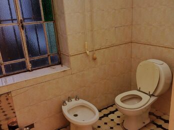 Alquilo casa en planta alta. Zona centro parque
