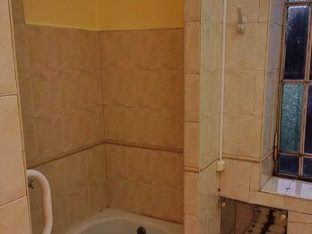 Alquilo casa en planta alta. Zona centro parque