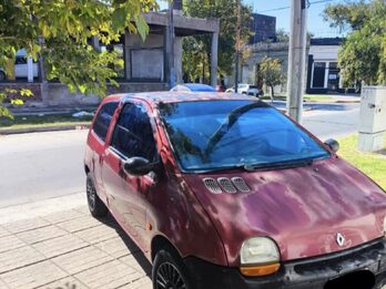 Vendo Renault Twingo 1996 — Motor 1.2 — $3.500.000