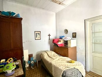 Casa interna de 4 dormitorios en zona centro