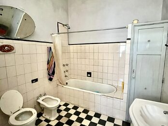 Casa interna de 4 dormitorios en zona centro