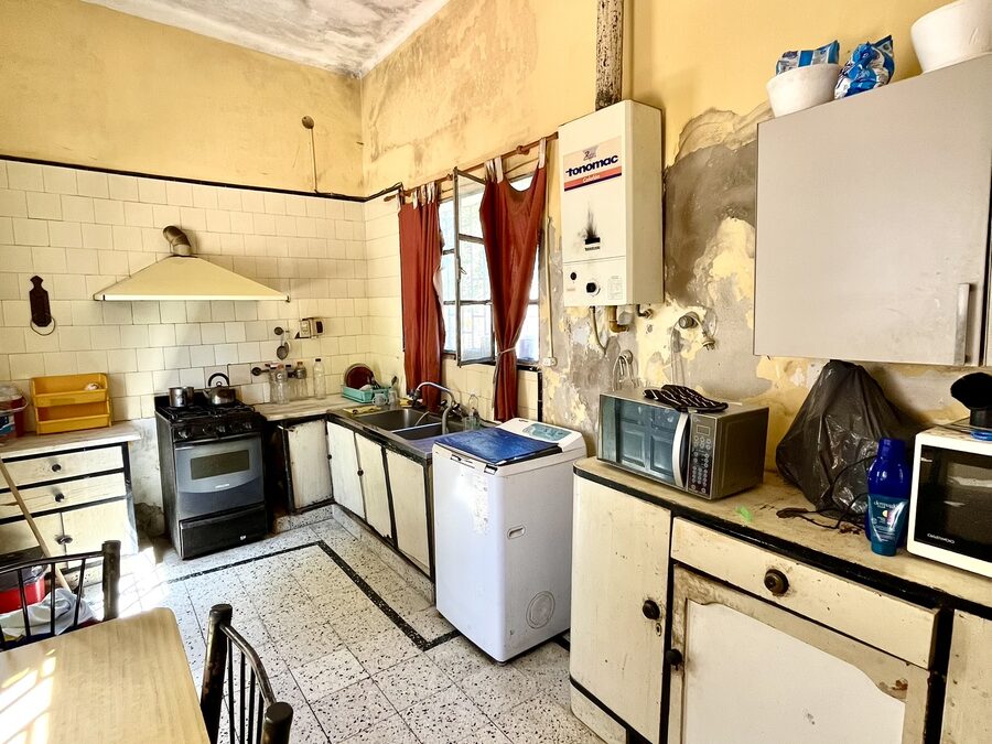 Casa interna de 4 dormitorios en zona centro