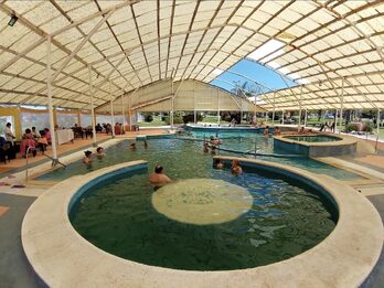 VENTA CASA CABAÑA dentro Complejo Termal María Grande, Parana, Entre Ríos.  Hermosa Casa Se Vende, Facilidades cuotas  Permutas  Casa dentro del barrio Termal María Grande c/Piscinas termales !!