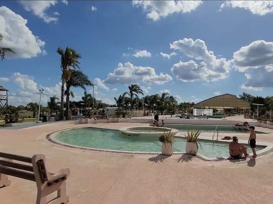 VENTA CASA CABAÑA dentro Complejo Termal María Grande, Parana, Entre Ríos.  Hermosa Casa Se Vende, Facilidades cuotas  Permutas  Casa dentro del barrio Termal María Grande c/Piscinas termales !!