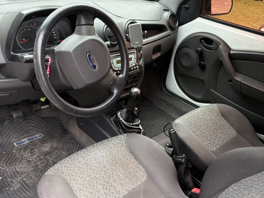 VENDO FORD KA 1.0 AIRE Y DIRECCION AÑO 2012 - 100.000 KM