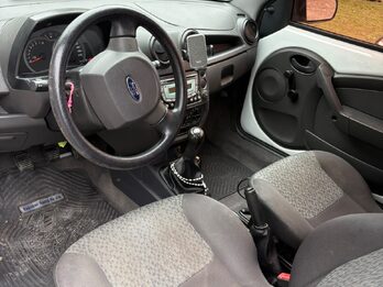 VENDO FORD KA 1.0 AIRE Y DIRECCION AÑO 2012 - 100.000 KM