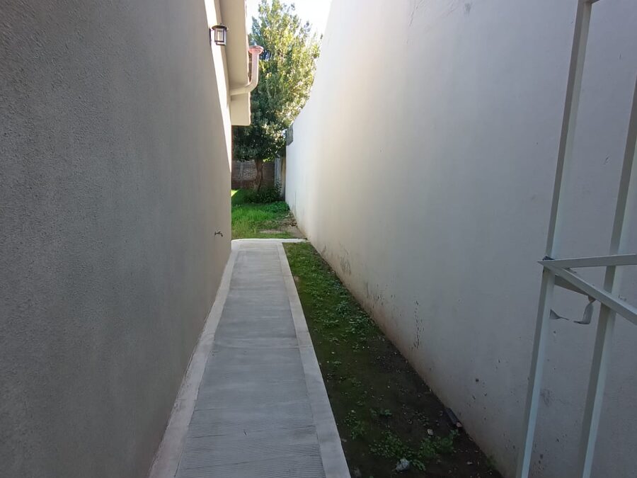 CALLE GOBERNADOR QUIROZ CASA EN VENTA