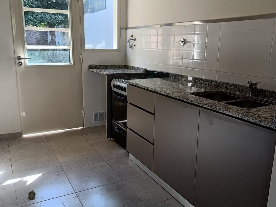 CALLE GOBERNADOR QUIROZ CASA EN VENTA