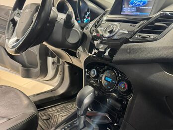 FORD FIESTA FIESTA 1.6L TITANIUM POWERSHIFT