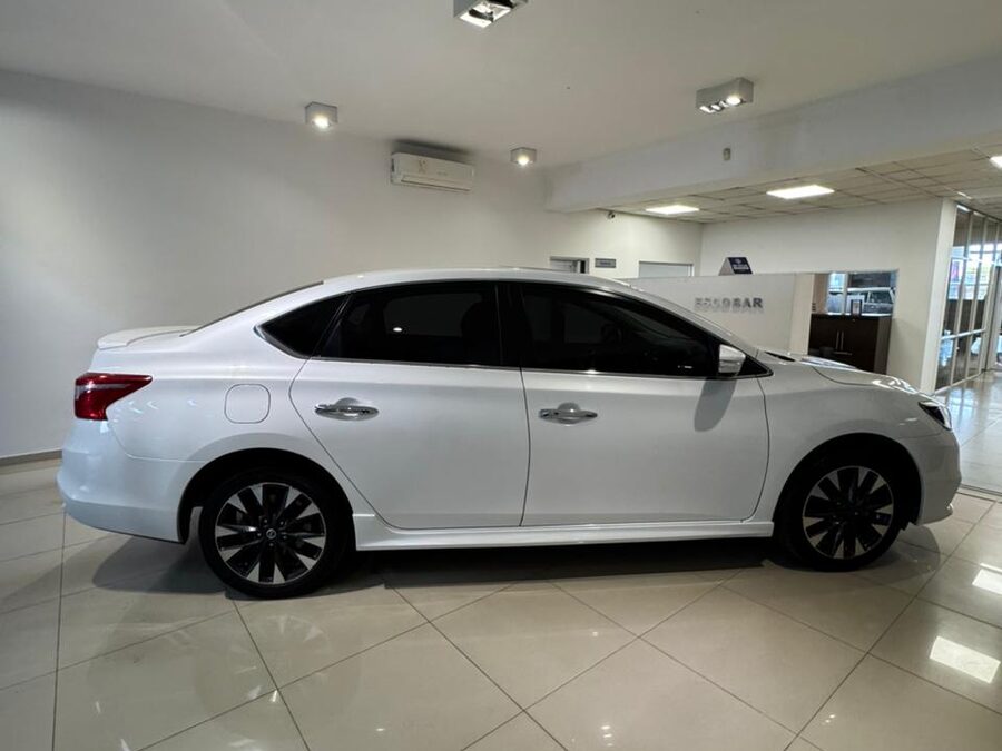 NISSAN SENTRA SR PURE DRIVE