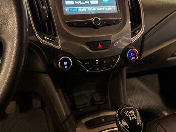 CHEVROLET CRUZE 1.4 LT MT 5P TURBO