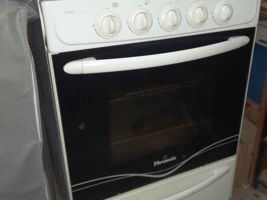 Cocina Florencia 5516A Multigas – Buen estado – Excelente funcionamiento