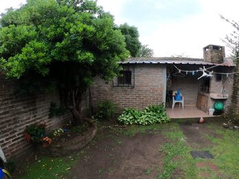ALQUILO CASA DE DOS DORMITORIOS EN CALLE CONSTANCIO CARMINIO
