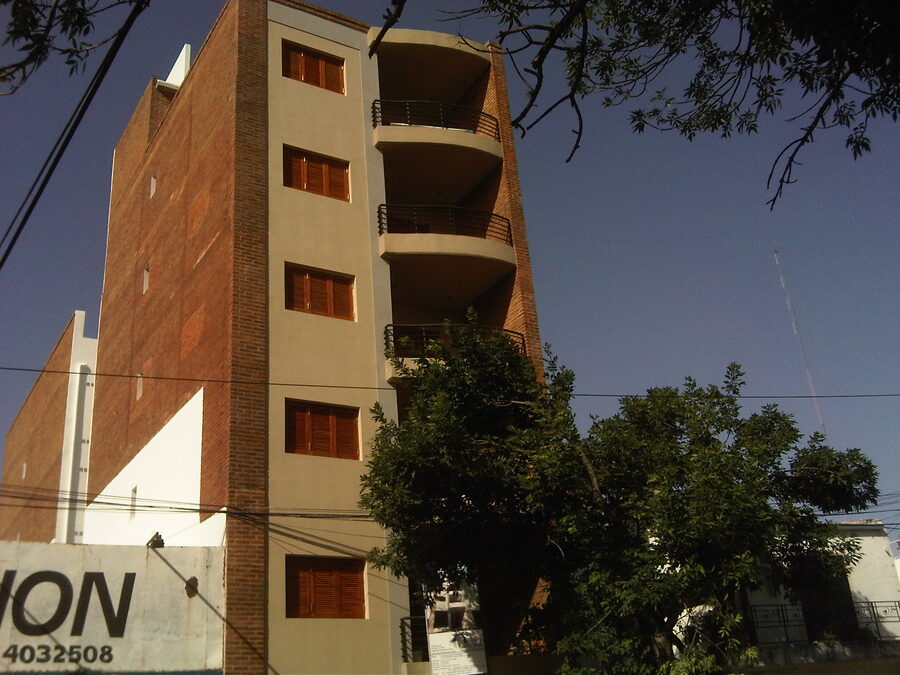 DEPARTAMENTO EN VENTA EN CALLE CARBO 947