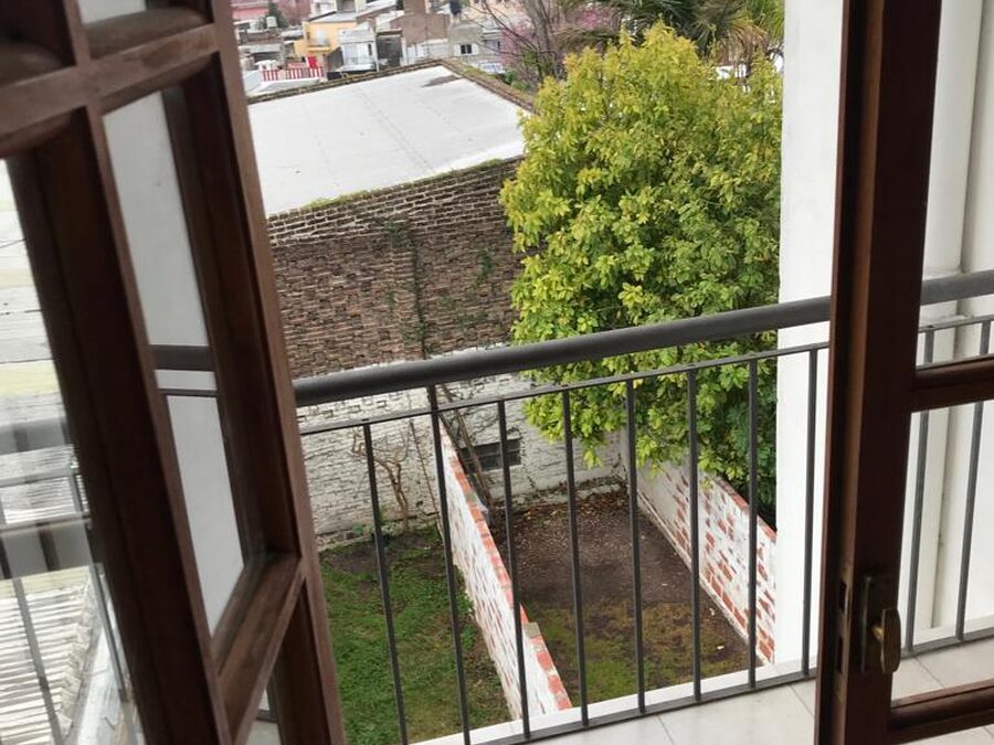 DEPARTAMENTO EN VENTA EN CALLE CARBO 947