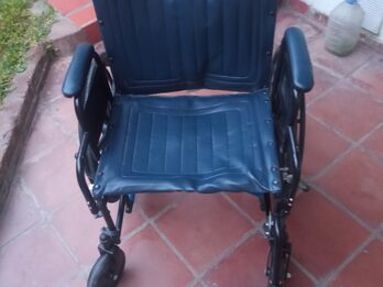 Silla de Ruedas importada excelente