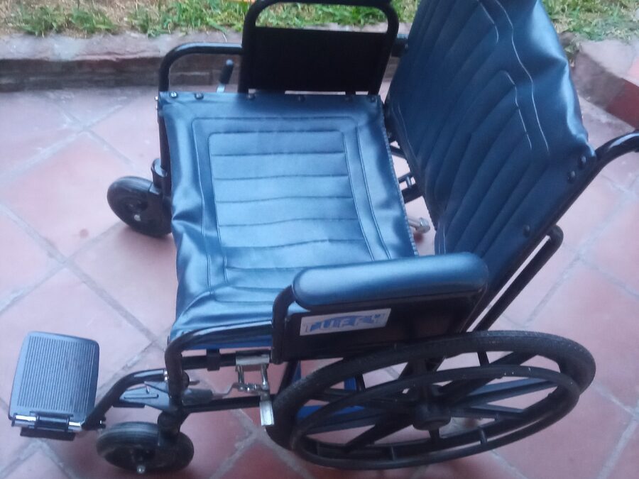Silla de Ruedas importada excelente