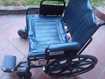 Silla de Ruedas importada excelente