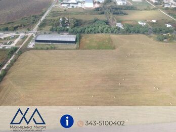 Terreno 134000 m2 ingreso a parana