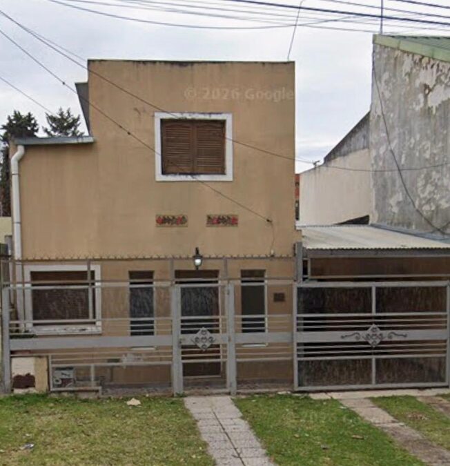 Casa dos dormitorios con piscina