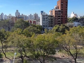 DUEÑO VENDE MONOAMBIENTE FRENTE A PLAZA DEL BOMBERO