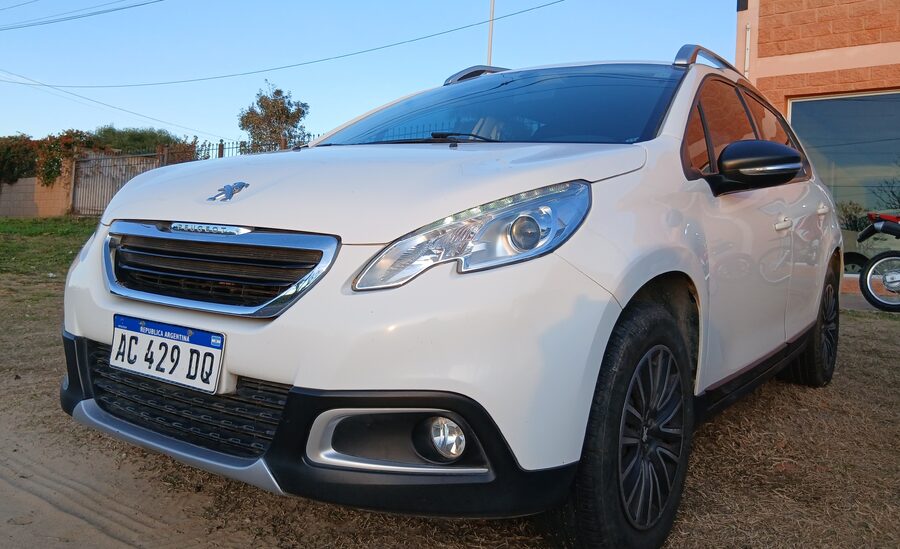 Peugeot 2008 nafta 2018 único dueño!!