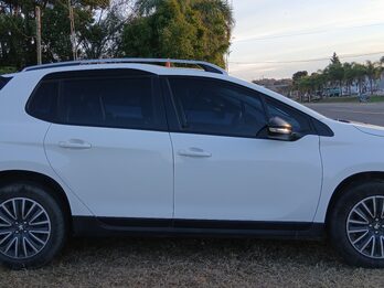 Peugeot 2008 nafta 2018 único dueño!!
