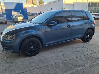 VOLSKSWAGEN GOLF 1,6 TRENDLINE 2015