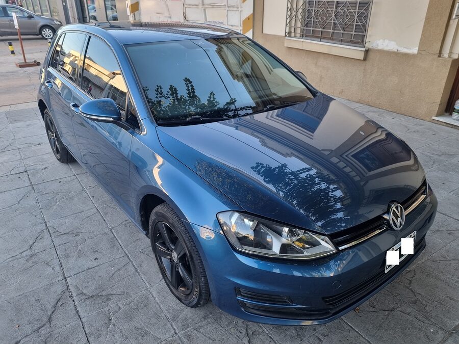 VOLSKSWAGEN GOLF 1,6 TRENDLINE 2015