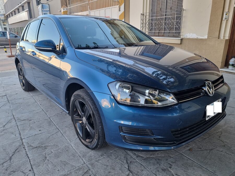 VOLSKSWAGEN GOLF 1,6 TRENDLINE 2015