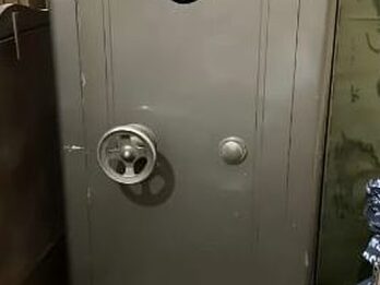 Vendo caja fuerte antigua "La Invulnerable"