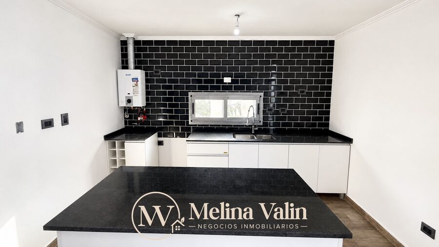 CASA PREMIUM EN ZONA SUR, 3 DORM, COCHERA Y PATIO. ¡EXCELENTE!