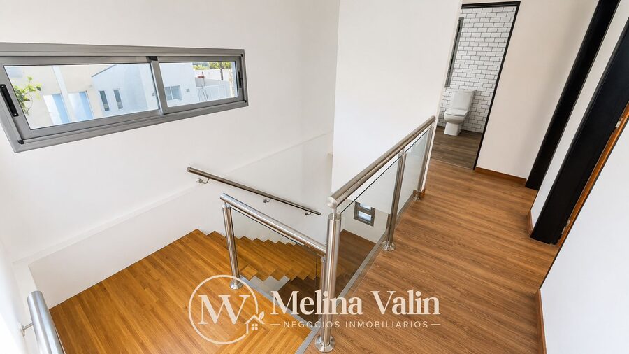 CASA PREMIUM EN ZONA SUR, 3 DORM, COCHERA Y PATIO. ¡EXCELENTE!