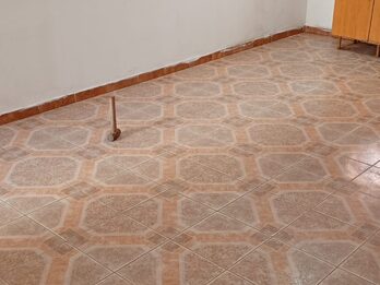 VENDO CÓMODA CASA C/ZANNI2907 2DORM.COCHERA U$S48.000