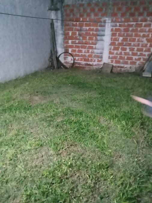 VENDO CÓMODA CASA C/ZANNI2907 2DORM.COCHERA U$S48.000