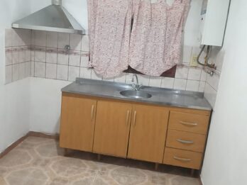 VENDO CÓMODA CASA C/ZANNI2907 2DORM.COCHERA U$S48.000
