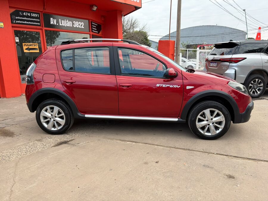 Sandero STEPWAY 1.6 Privilege NAV-2013