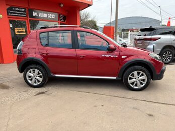 Sandero STEPWAY 1.6 Privilege NAV-2013
