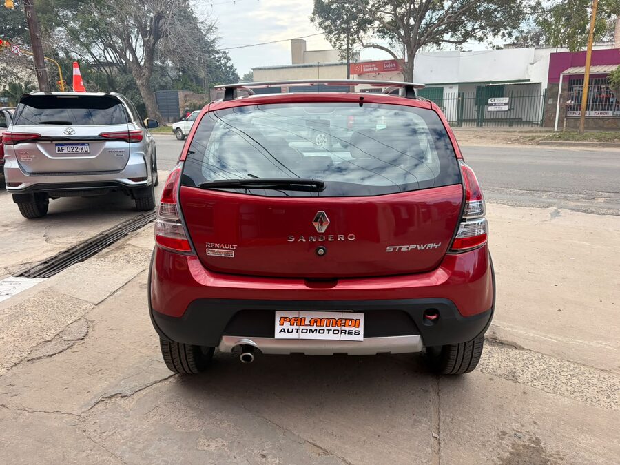 Sandero STEPWAY 1.6 Privilege NAV-2013