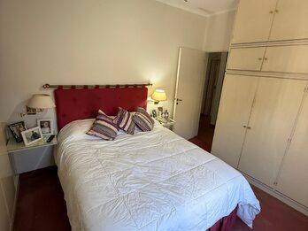 Casa amplia con cochera y quincho