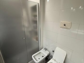 Casa amplia con cochera y quincho