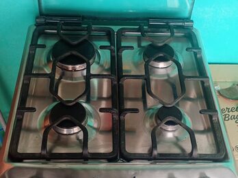 Cocina "MABE", 4 Hornalllas con Horno. Excelente Estado!