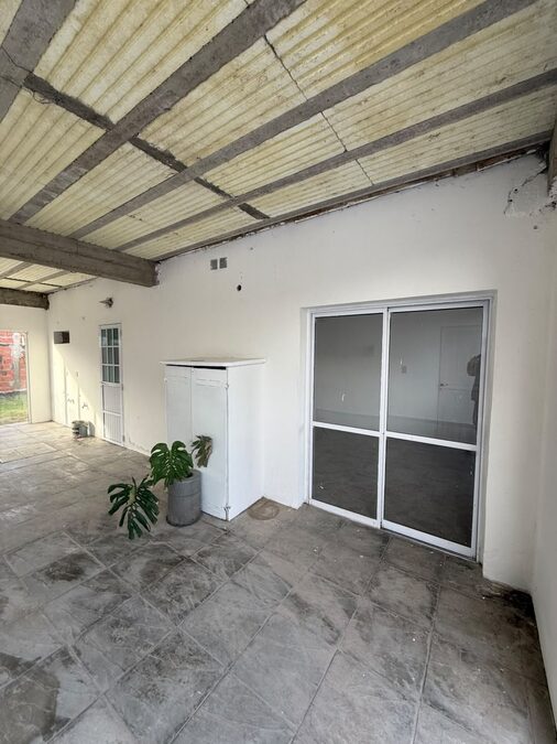 Casa en VENTA /ALQUILER, zona Garrigó y Crisólogo Larralde