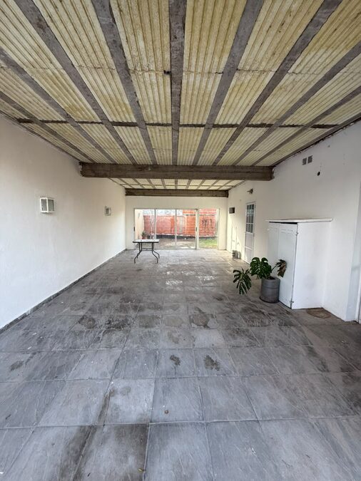 Casa en VENTA /ALQUILER, zona Garrigó y Crisólogo Larralde