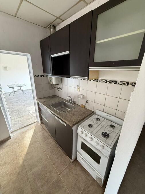 Casa en VENTA /ALQUILER, zona Garrigó y Crisólogo Larralde