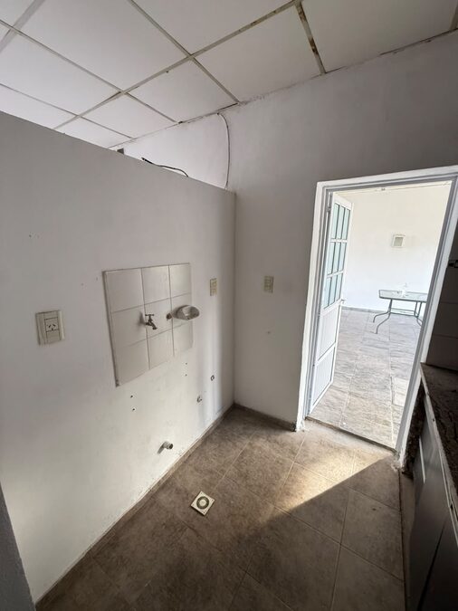 Casa en VENTA /ALQUILER, zona Garrigó y Crisólogo Larralde